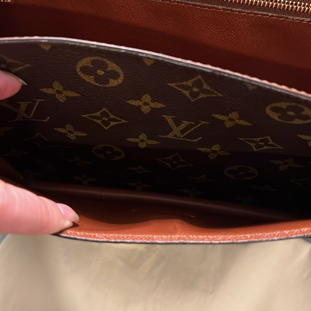 Louis Vuitton Vintage Pre-owned Monceau 28 Crossbody/Shoulder Bag - Picture 13 of 17